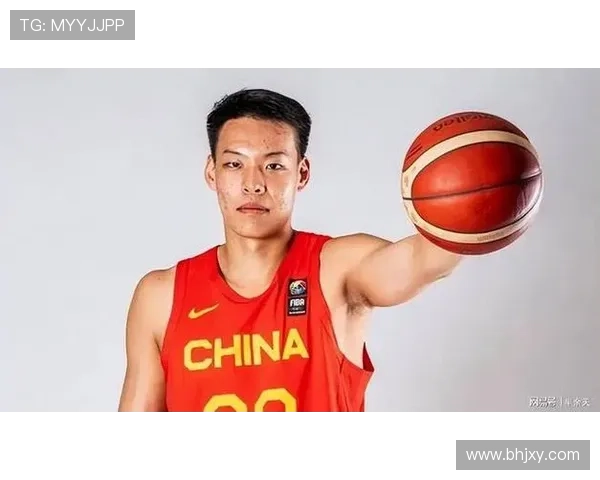 中国男篮激战世界杯成功晋级八强，球迷热议全新战术与未来前景