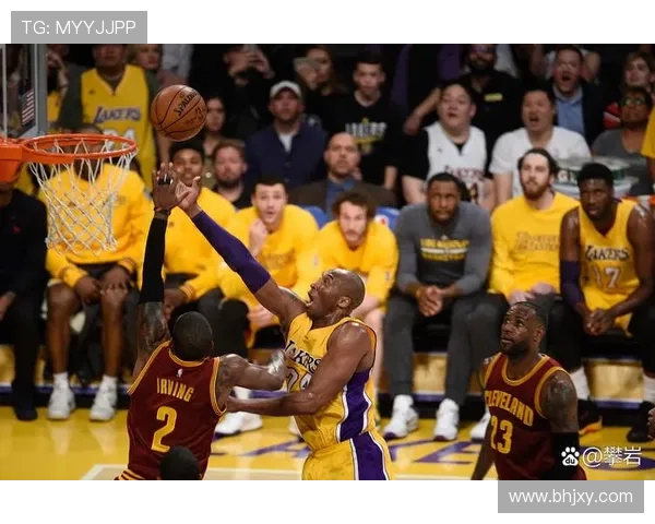 NBA最新动向：詹姆斯领衔湖人迎战勇士库里火力全开双方激战进入白热化阶段