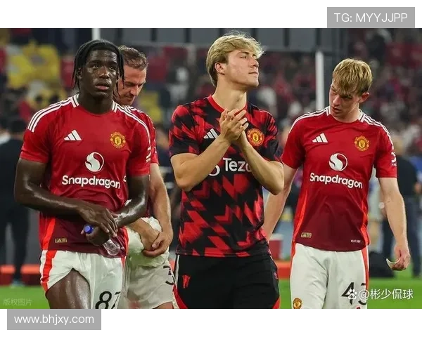 国际足坛风云再起 曼联锋线重组引热议 新星加盟为争冠注入新动力